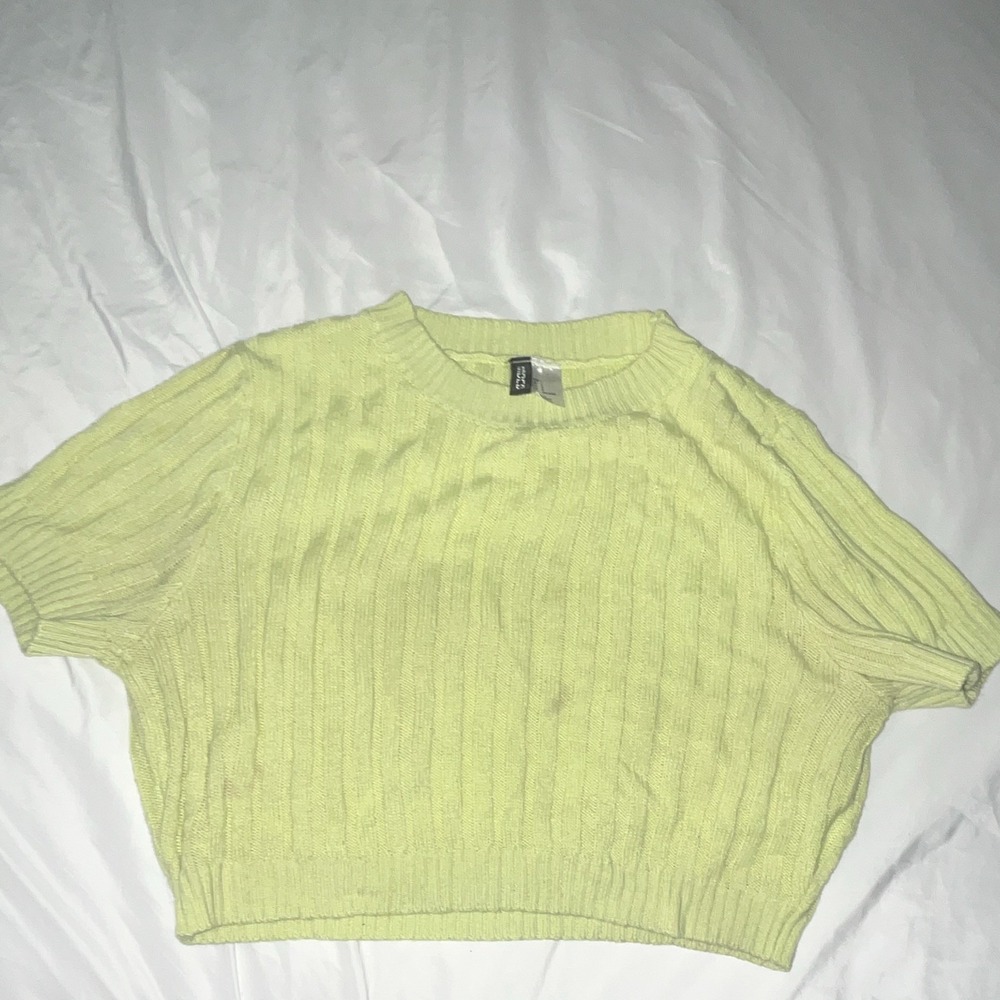H&M Women's Yellow Solid Ribbed Knit Crew Neck Short Sleeve Pullover Sweater, L